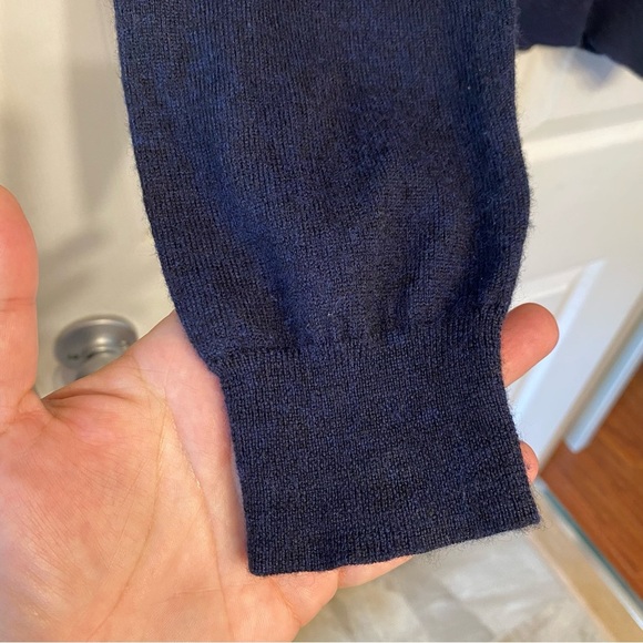 Calvin Klein Merino Wool Men's Deep Blue long sleeve V-Neck Sweater large - Picture 4 of 11